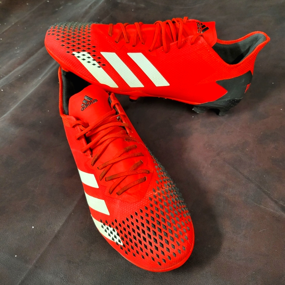 ADIDAS PREDATOR 20.2 SOCCER CLEATS.